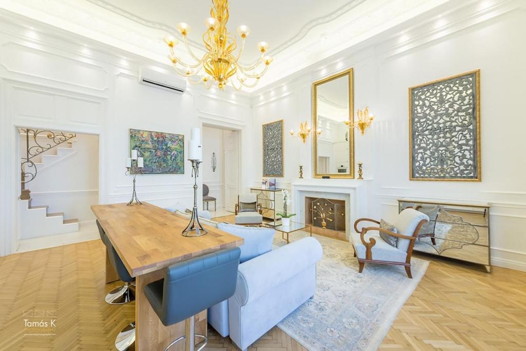 Apartament Bpr The Golden Astoria With Balcony And A/C Budapeszt Zewnętrze zdjęcie